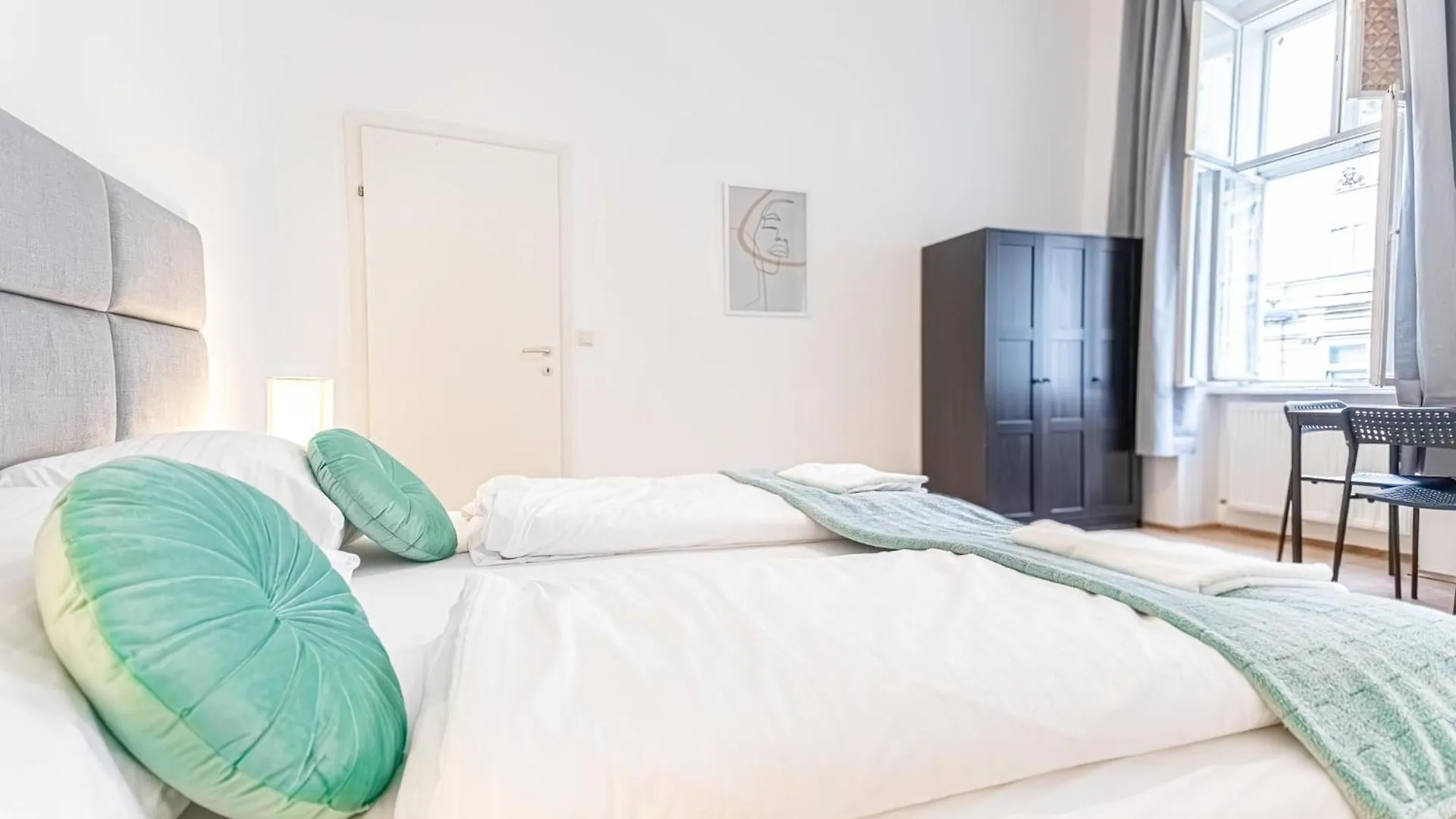 City-Linked 2Br Apartment Near Wiener Stadthalle 0*, ウィーン オーストリア