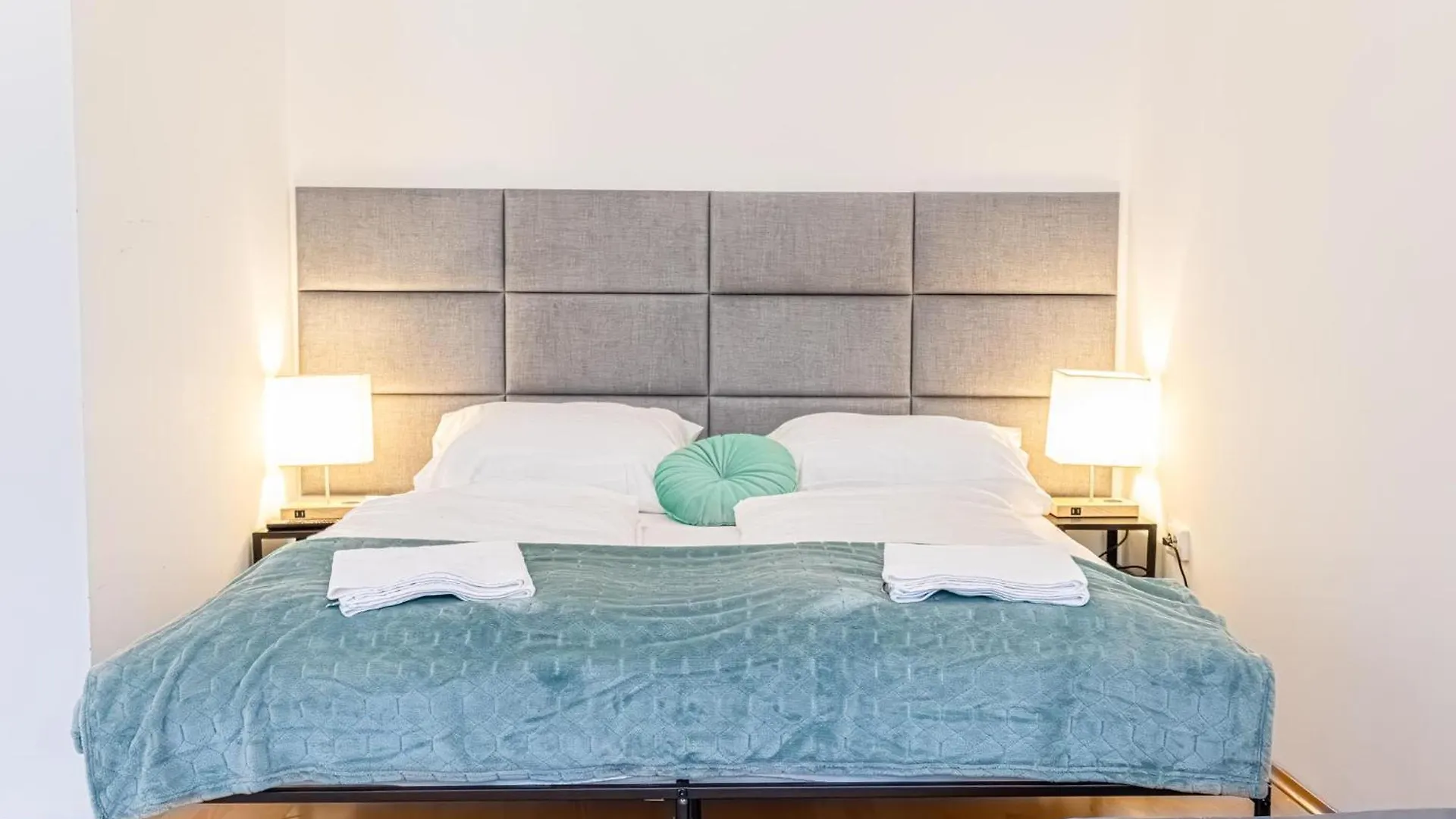 City-Linked 2Br Apartment Near Wiener Stadthalle