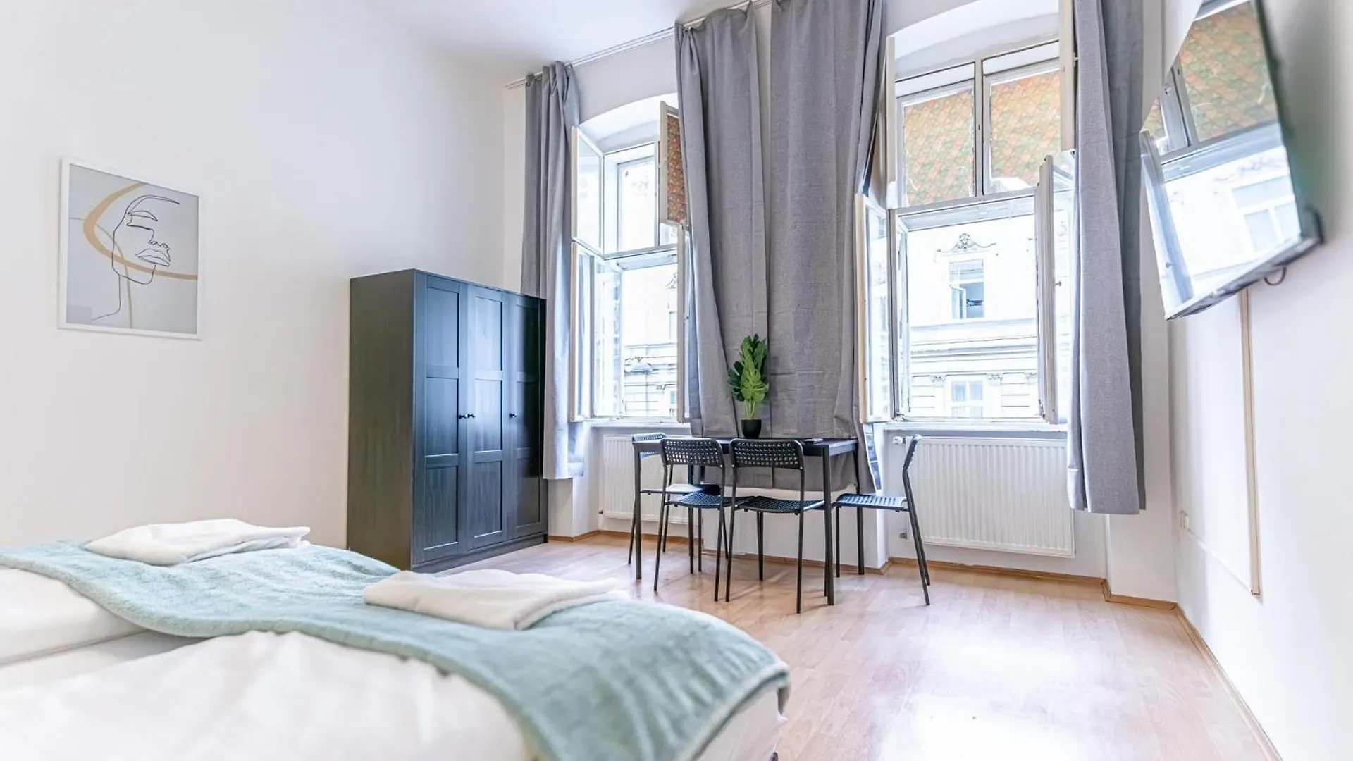 City-Linked 2Br Apartment Near Wiener Stadthalle オーストリア